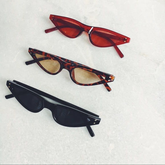 Last 1✨🆕June Red Cat Eye Tiny Sunnies Sunglasses - Picture 3 of 8